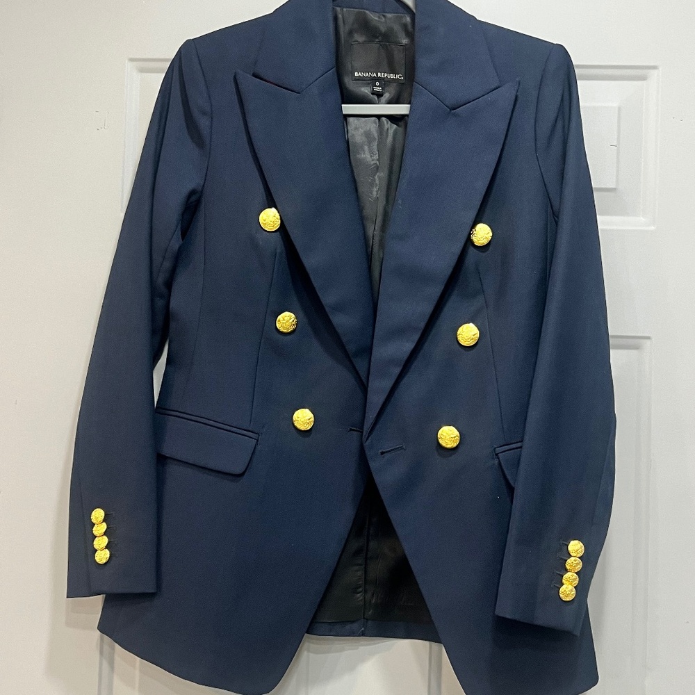 Banana Republic Captain's Blazer in navy blue wool blend with gold-toned buttons